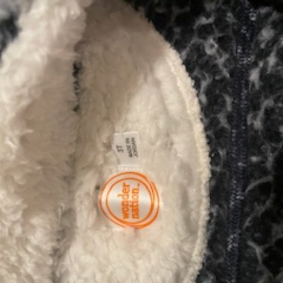 Sherpa Pullover Bundle 3T - Picture 4 of 4